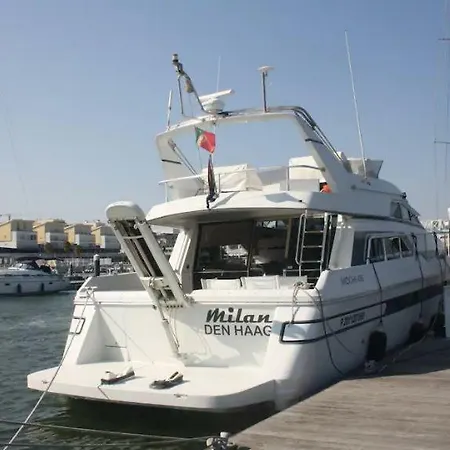 Botel Beautiful And Magnific Yacht *